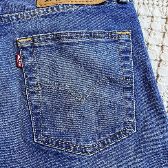 LEVI'S 501 RETRO ‘93 Style Blue Denim Jeans Size W28 L30 Women’s Men Button Fly - Picture 8 of 12